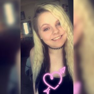 Meet your Posher, Courtney